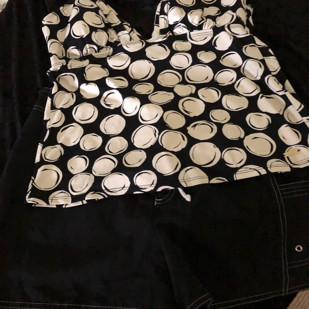 **Price drop**Liz swim tank and boy short